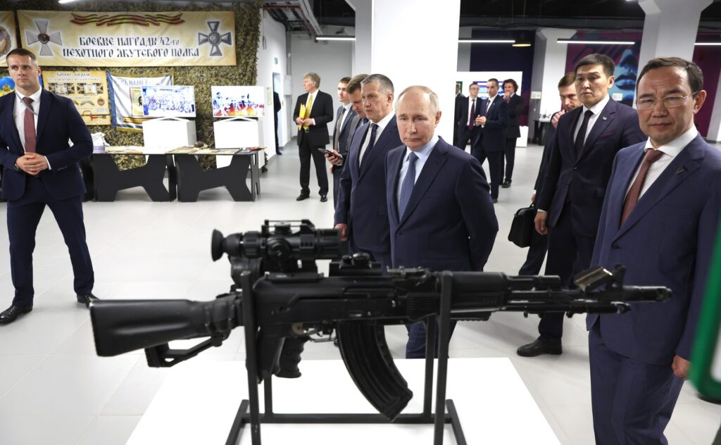 Путин поручил создать в Хабаровске инженерную школу