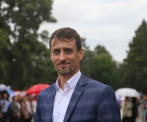 роман брюханов
