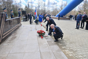 Памятный знак погибшим летчикам