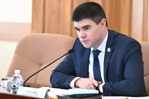 олег сутурин