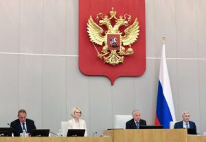 Госдума ужесточает контроль за трудоустройством мигрантов-медиков