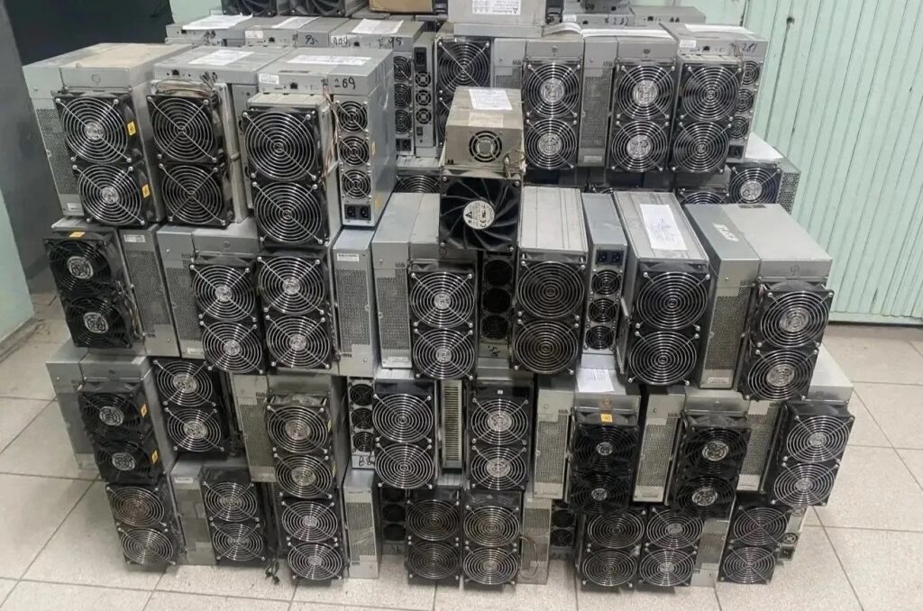 В Бурятии для незаконного майнинга использовали «КАМАЗ»
