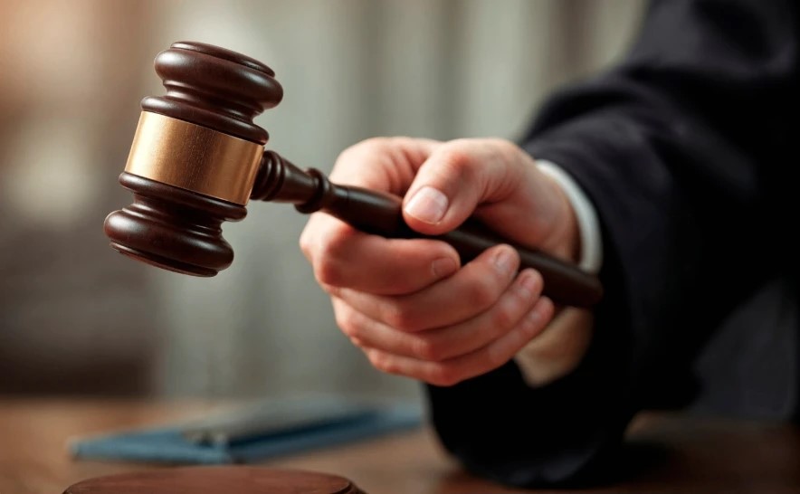 Суд в ЕАО запретил выселять жену и дочь из квартиры после развода