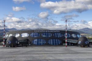 камчатский аэропорт требует 3 мил